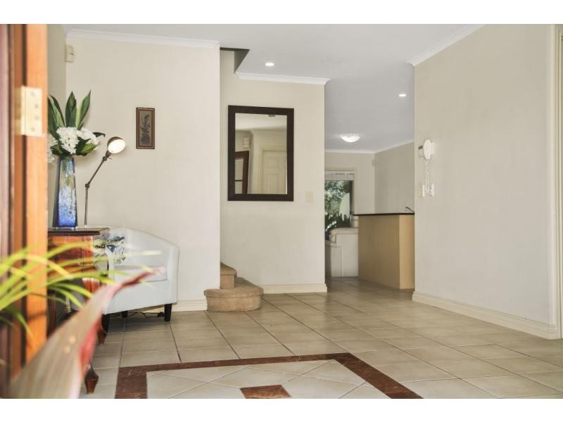 8856 Magnolia Drive, Hope Island QLD 4212