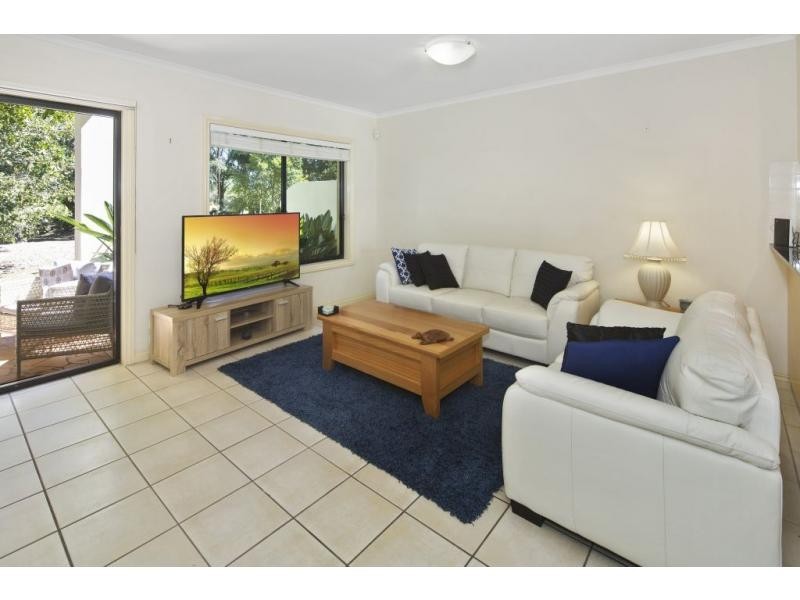 8856 Magnolia Drive, Hope Island QLD 4212