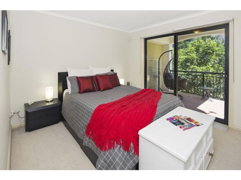 8856 Magnolia Drive, Hope Island QLD 4212