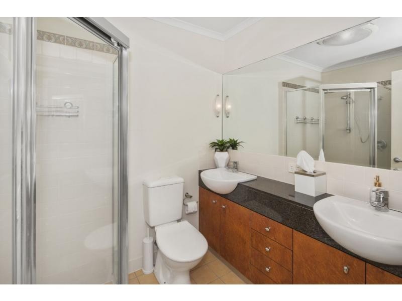 8856 Magnolia Drive, Hope Island QLD 4212