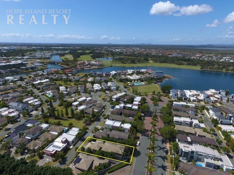 6102 The Lakes Drive, Hope Island QLD 4212