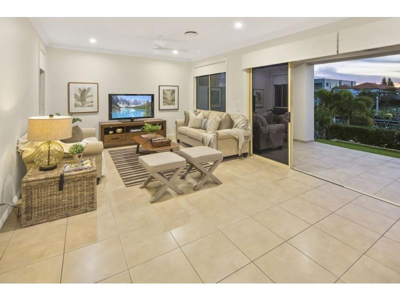 7402 Ellensbrook Drive, Hope Island QLD 4212