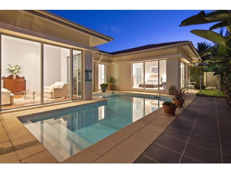 6195 Bolsena Circuit, Hope Island QLD 4212