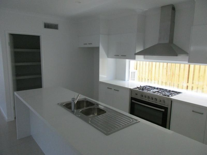 Hope Island QLD 4212