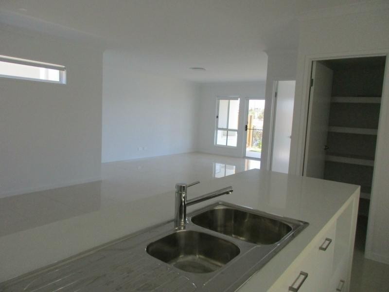 Hope Island QLD 4212