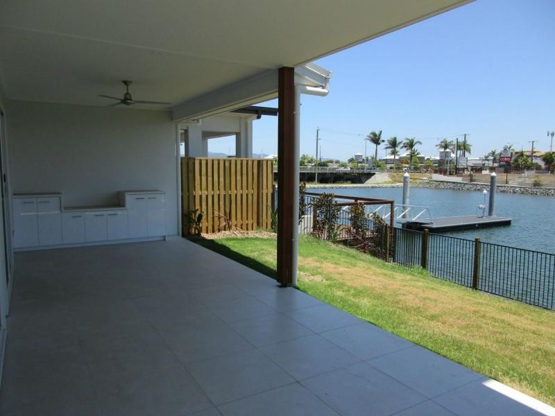 Hope Island QLD 4212