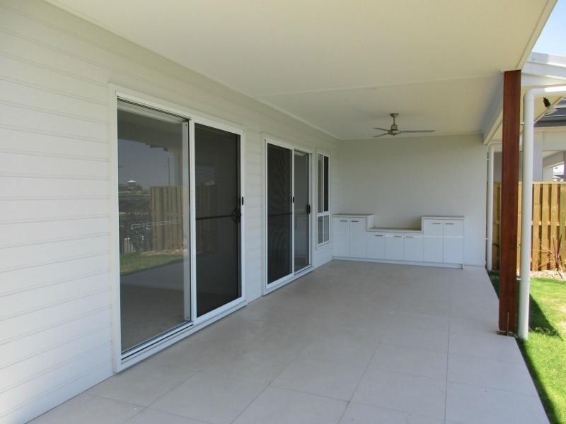 Hope Island QLD 4212