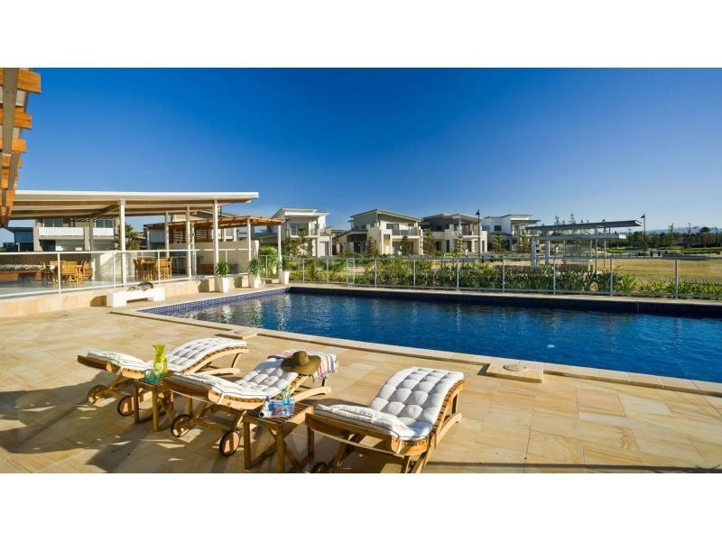 Hope Island QLD 4212