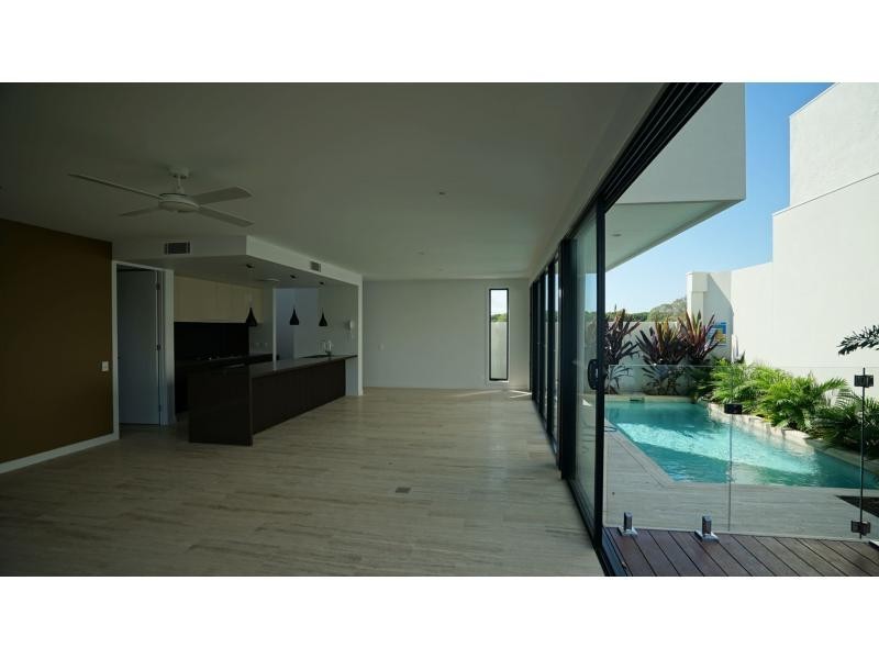 Hope Island QLD 4212