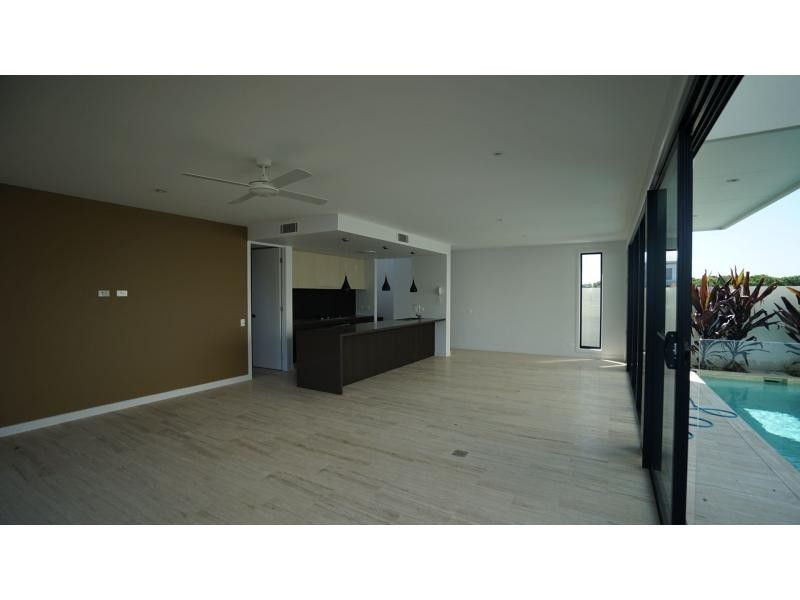 Hope Island QLD 4212