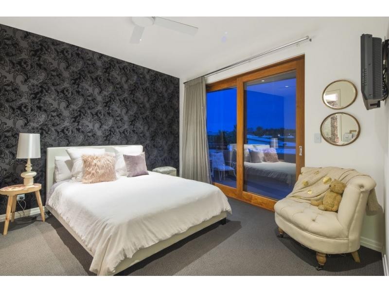 2256 Banksia Lakes Drive, Sanctuary Cove QLD 4212