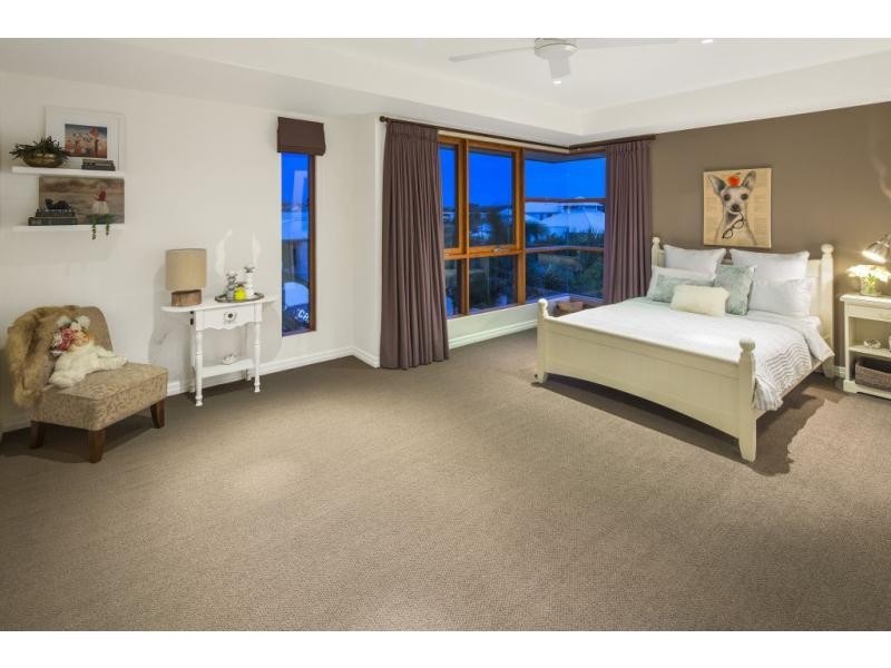 2256 Banksia Lakes Drive, Sanctuary Cove QLD 4212