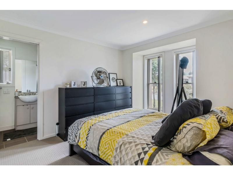 28 Arcadia Boulevard, Pimpama QLD 4209