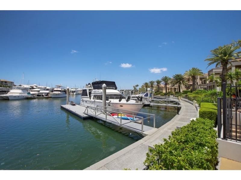 1519 Riverdale Drive, Hope Island QLD 4212