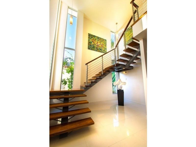 6194 Bolsena Circuit, Hope Island QLD 4212