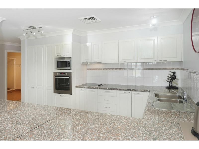8324 Magnolia Drive East, Hope Island QLD 4212