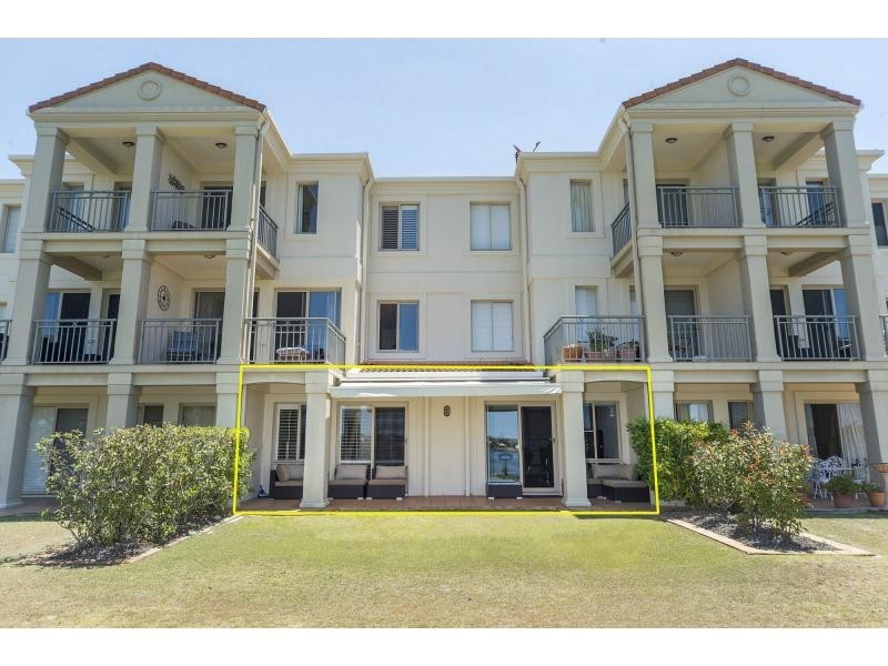 8324 Magnolia Drive East, Hope Island QLD 4212