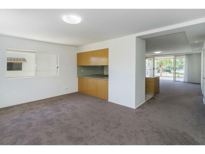 8426 Magnolia Drive East, Hope Island QLD 4212