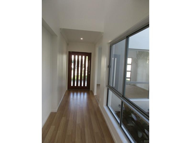 Hope Island QLD 4212