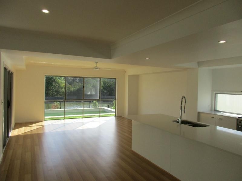 Hope Island QLD 4212