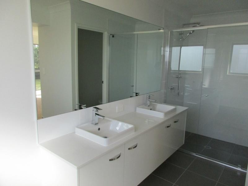 Hope Island QLD 4212