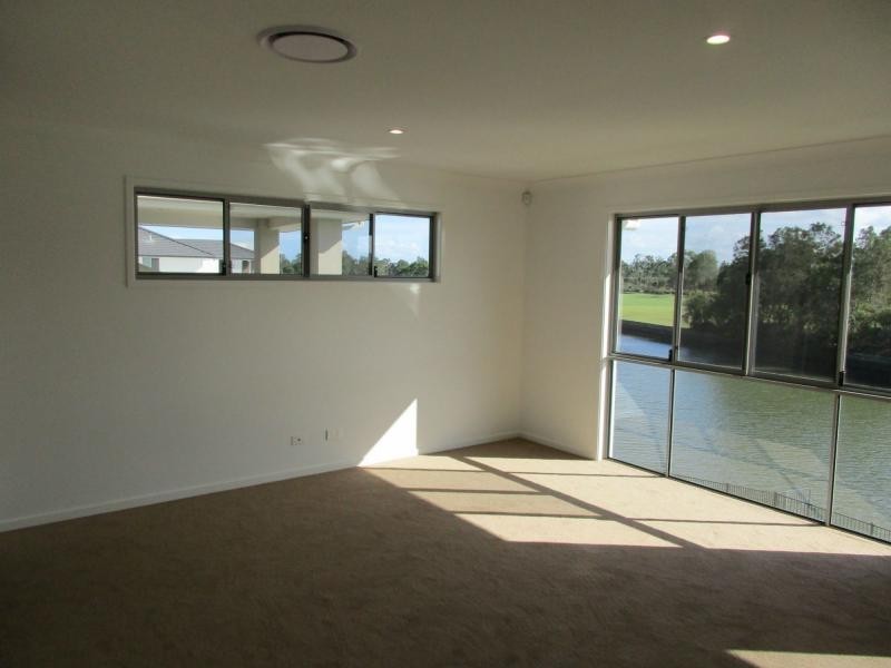 Hope Island QLD 4212