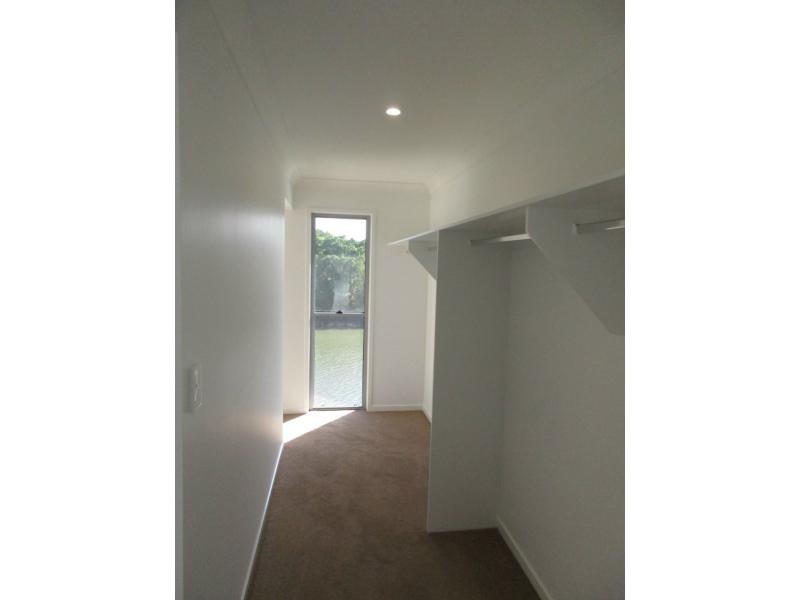 Hope Island QLD 4212