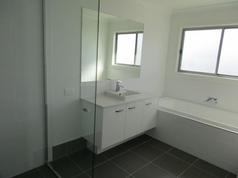 Hope Island QLD 4212