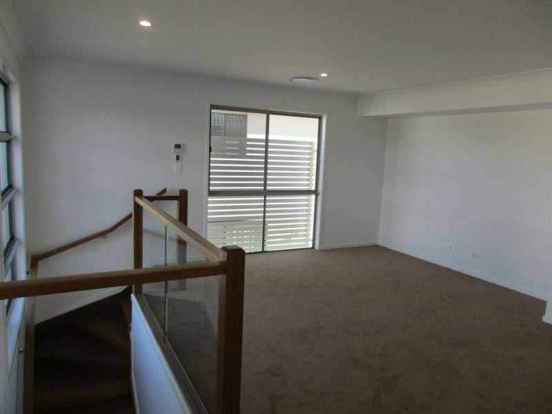 Hope Island QLD 4212