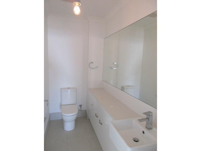 Hope Island QLD 4212