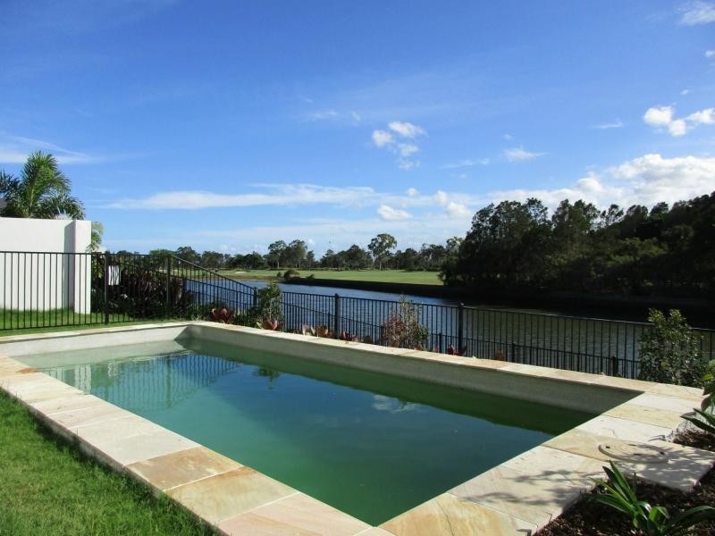 Hope Island QLD 4212