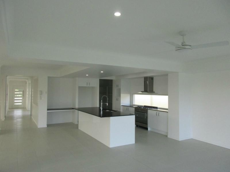 Hope Island QLD 4212