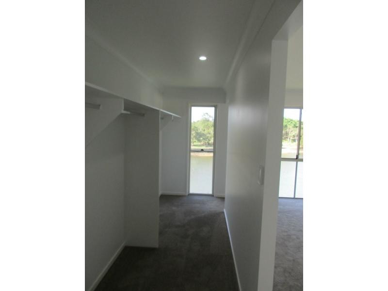 Hope Island QLD 4212