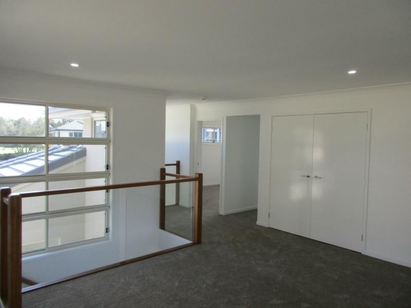 Hope Island QLD 4212