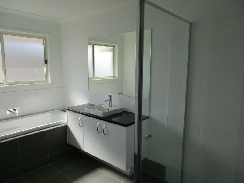 Hope Island QLD 4212