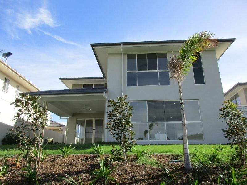 Hope Island QLD 4212