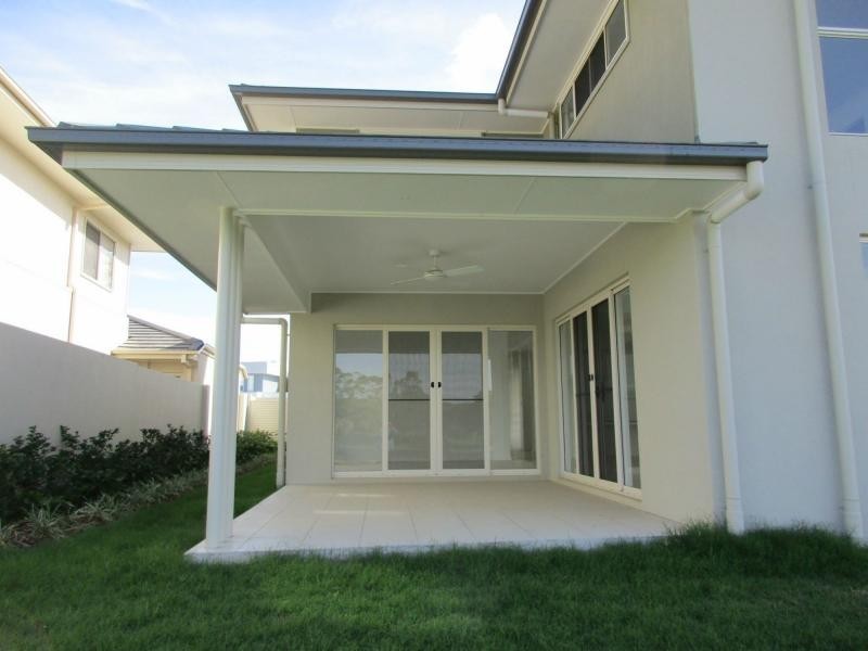 Hope Island QLD 4212