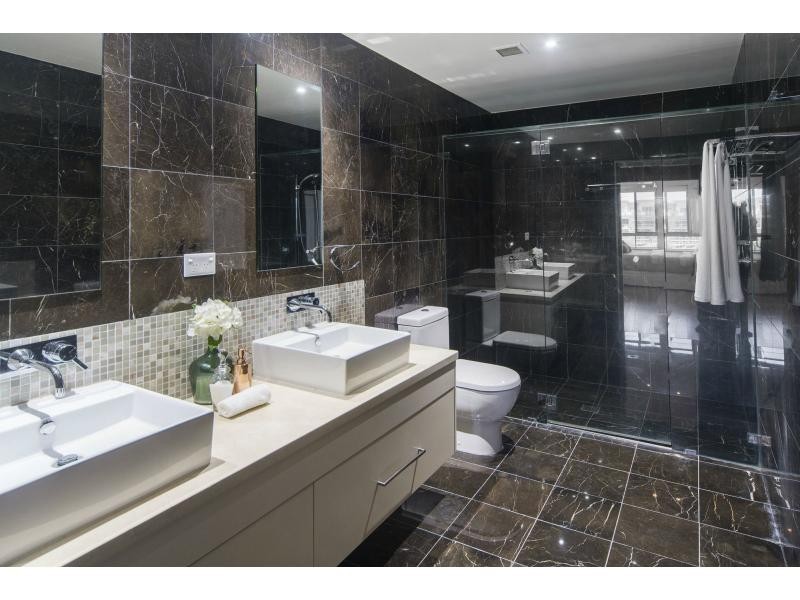 Hope Island QLD 4212