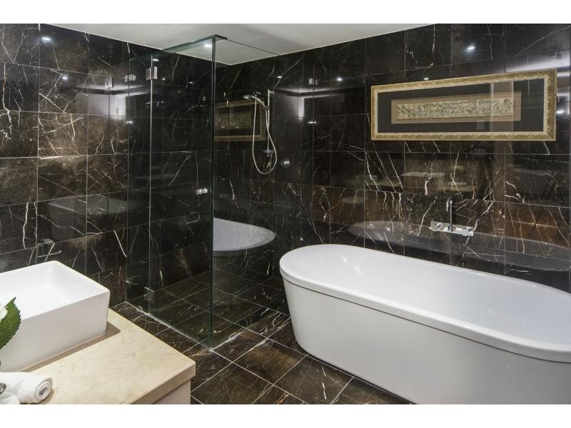 Hope Island QLD 4212