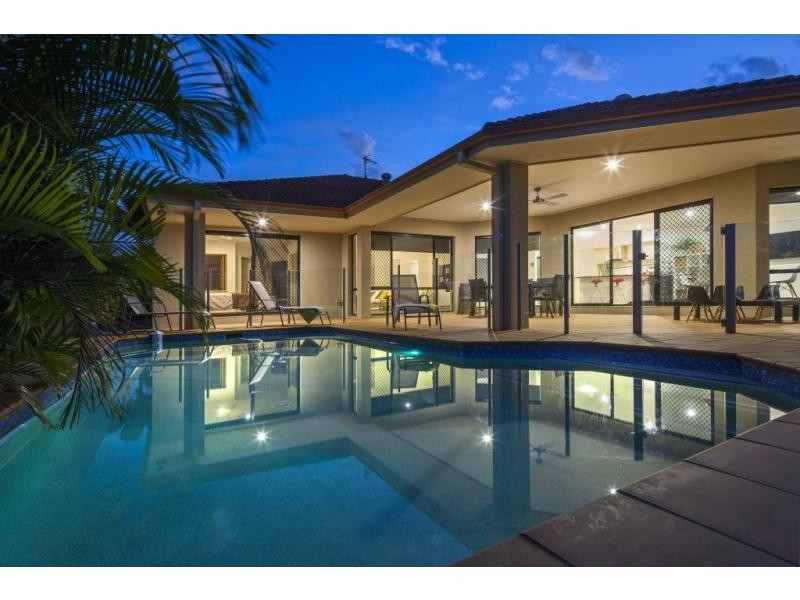 35 Ferrymans Court, Helensvale QLD 4212