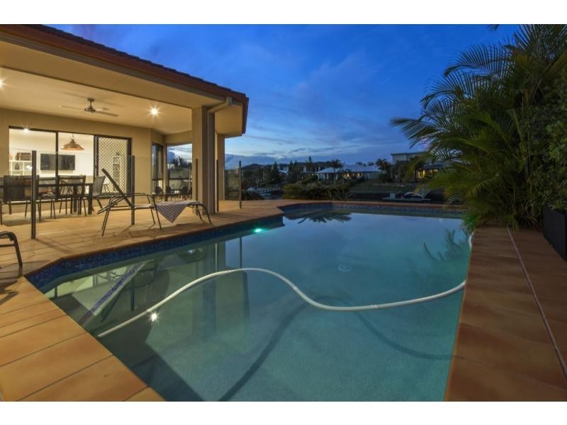 35 Ferrymans Court, Helensvale QLD 4212