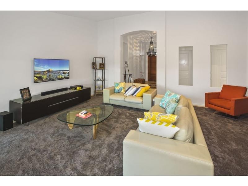 35 Ferrymans Court, Helensvale QLD 4212