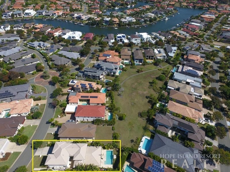 2542 Gracemere Circuit, Hope Island QLD 4212