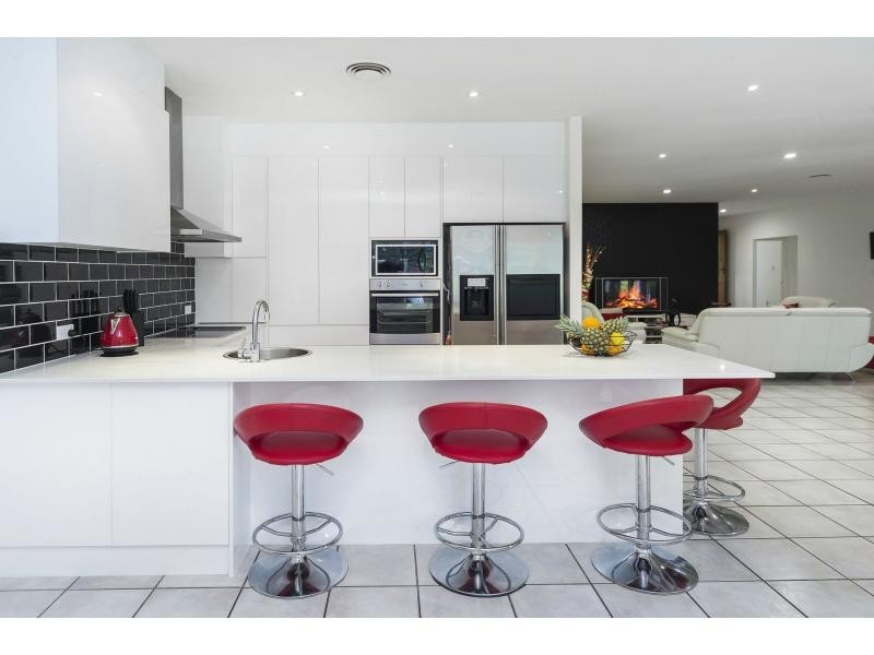 3294 Palladian Drive, Hope Island QLD 4212