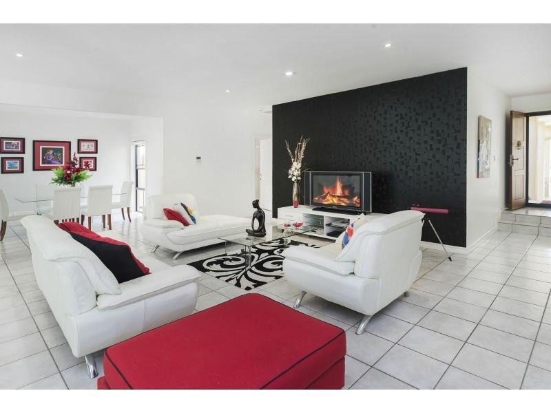 3294 Palladian Drive, Hope Island QLD 4212