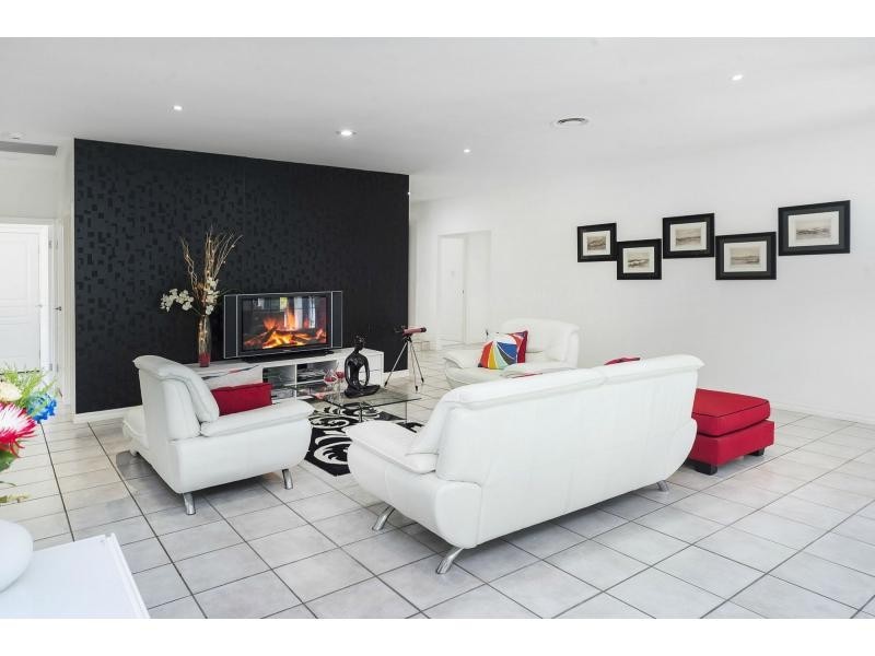 3294 Palladian Drive, Hope Island QLD 4212