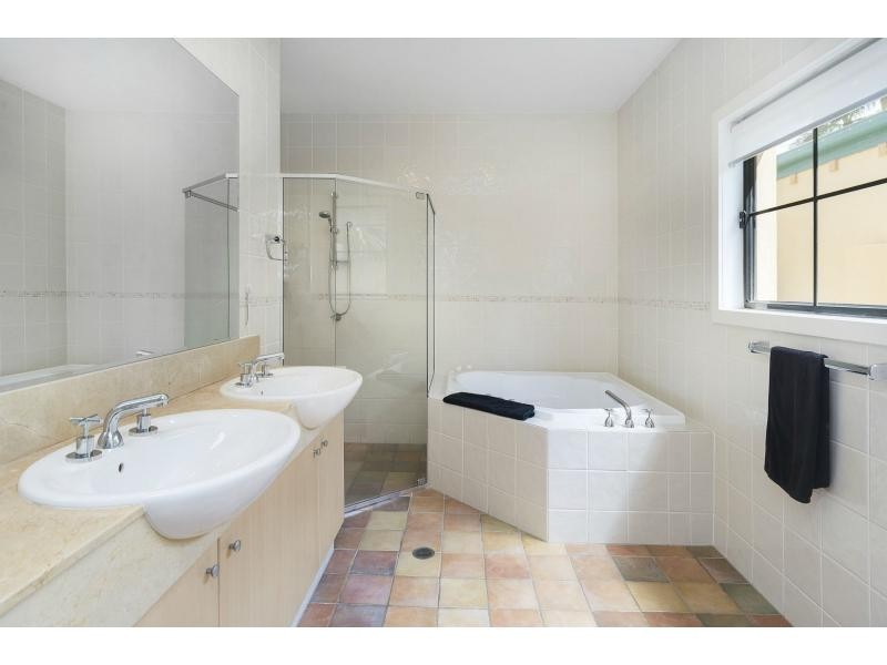 3294 Palladian Drive, Hope Island QLD 4212