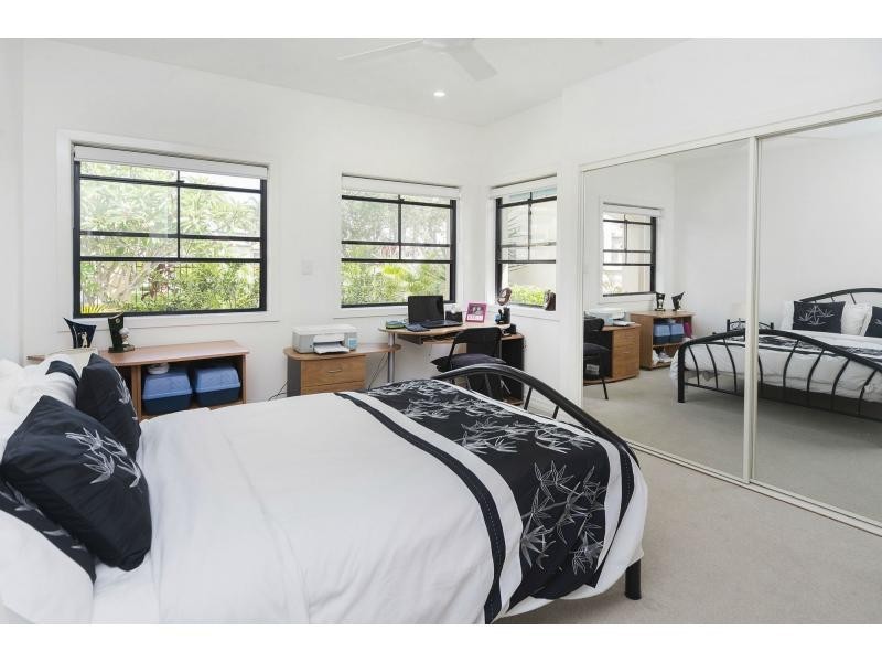 3294 Palladian Drive, Hope Island QLD 4212