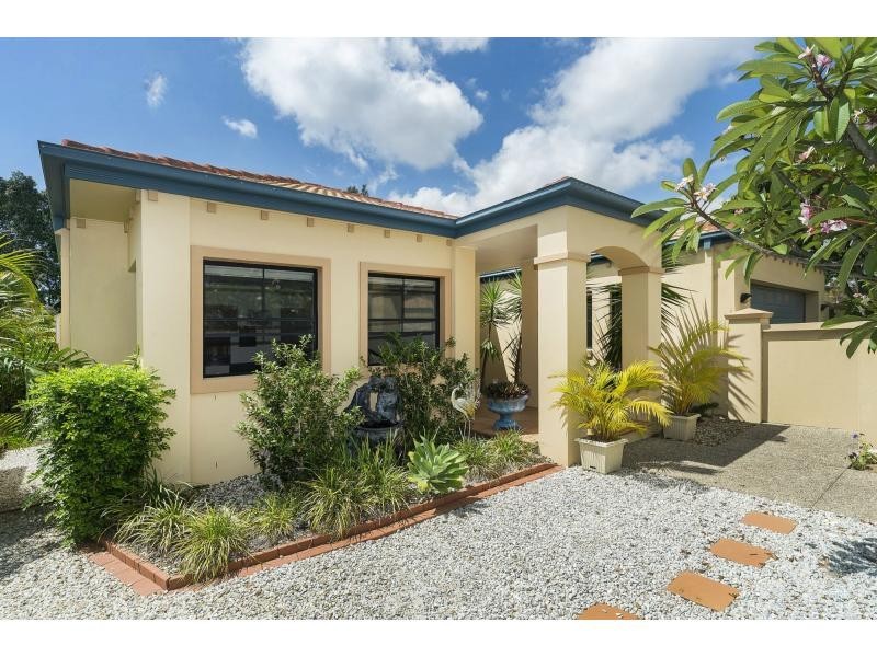 3294 Palladian Drive, Hope Island QLD 4212