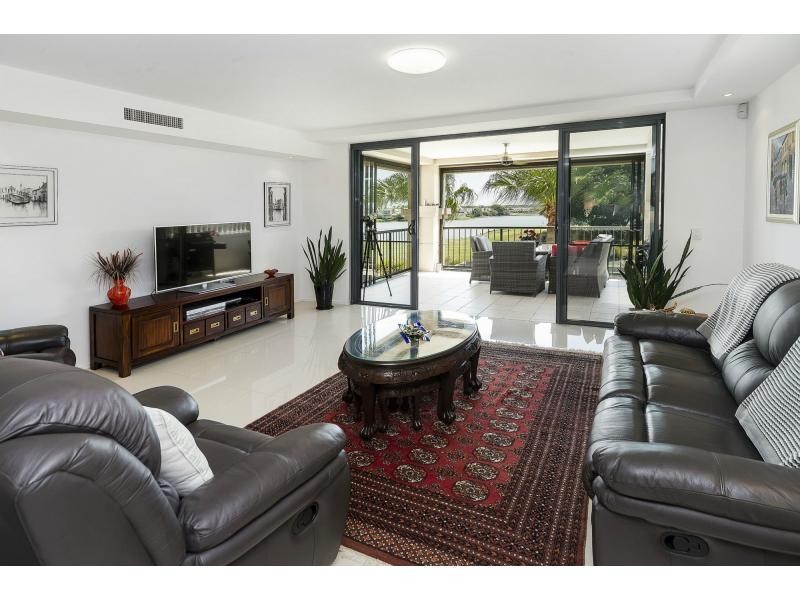 8410 Magnolia Drive, Hope Island QLD 4212